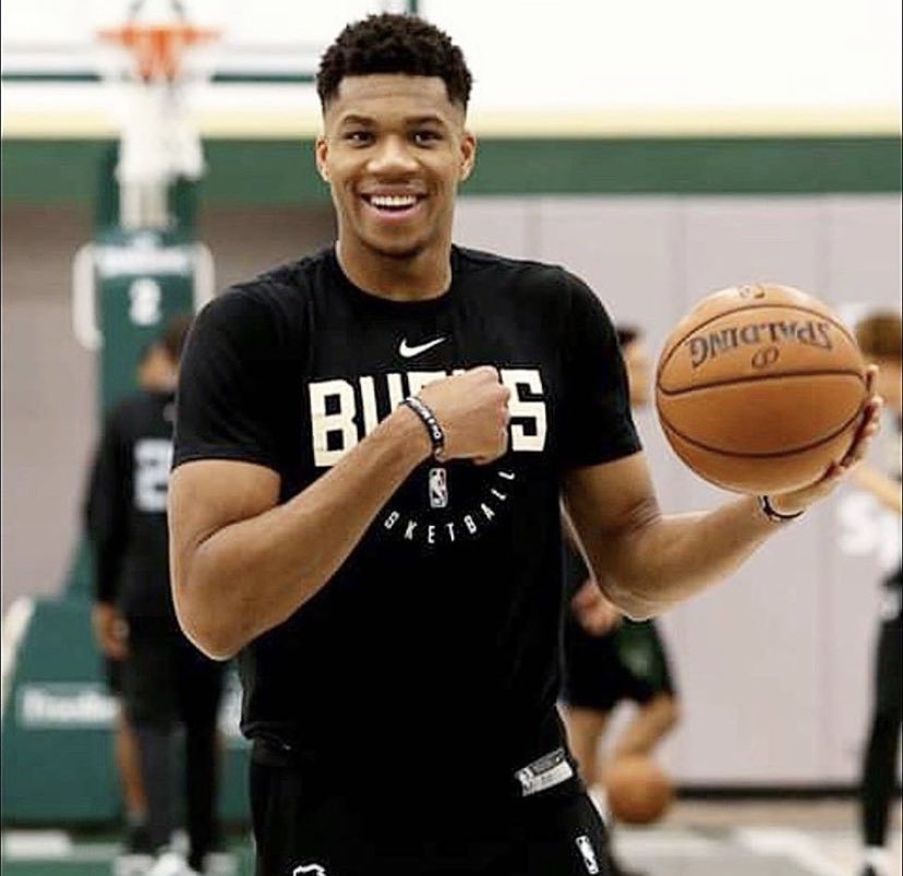 自纳格尔斯 自纳格尔斯