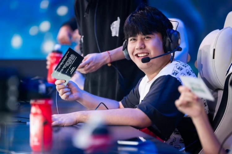 选秀刚落幕 选秀刚落幕