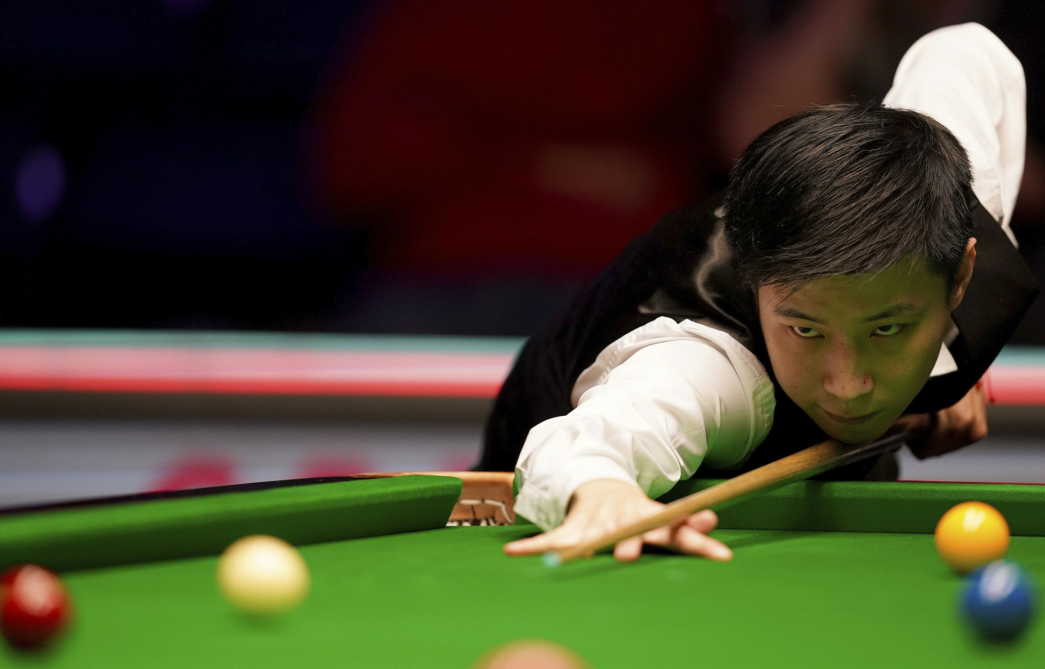 并且在与强 并且在与强