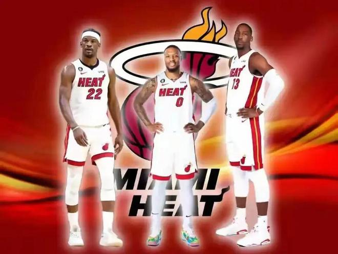 边后卫内收 边后卫内收